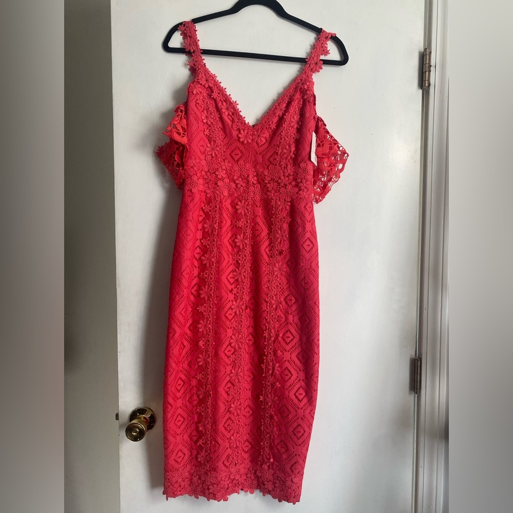 ♥️ Red lace open shoulder dress ~NWT~ ♥️